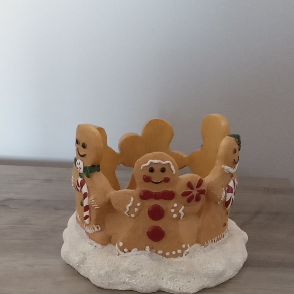 Gingerbread Man Holiday Candle Holder